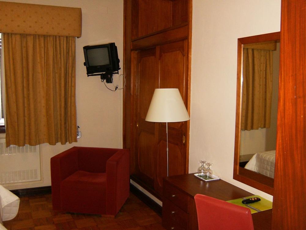 Hotel Inatel Santa Maria Da Feira Exterior foto
